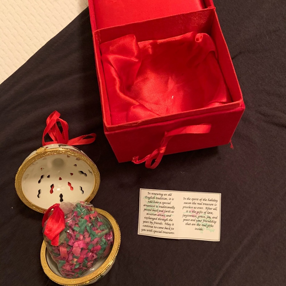 China Friendship Ball Hinged Potpourri Ornament Formalities by Baum Bros